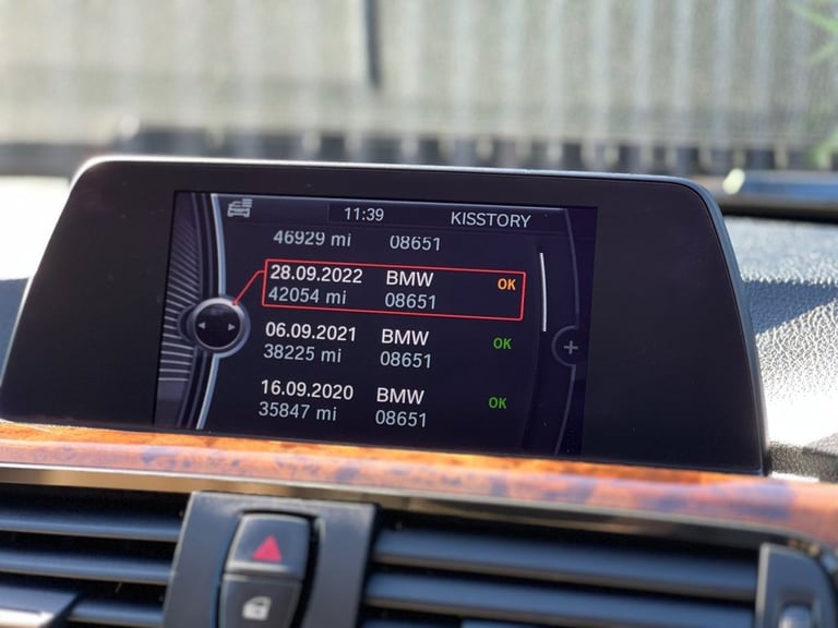 2013 BMW 3 Series 2.0 320d ED EfficientDynamics Business Saloon 4dr Diesel Auto Euro 5 (s/s)  Sal...