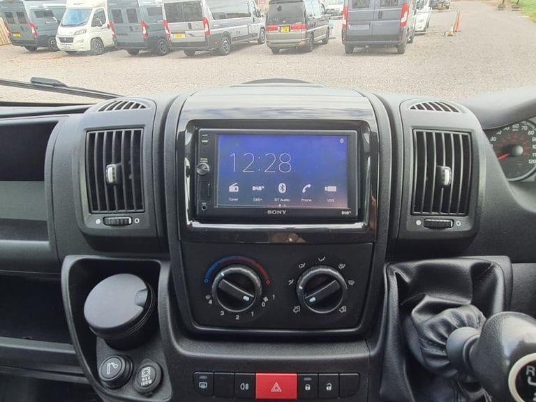 Peugeot Boxer 335 LWB