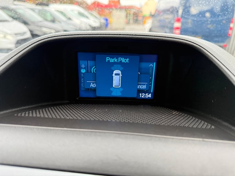 2014 Ford Tourneo Custom 2.2 300 TDCi Limited Minibus Double Cab 5dr Diesel Manual L1 Euro 5 (s/s...