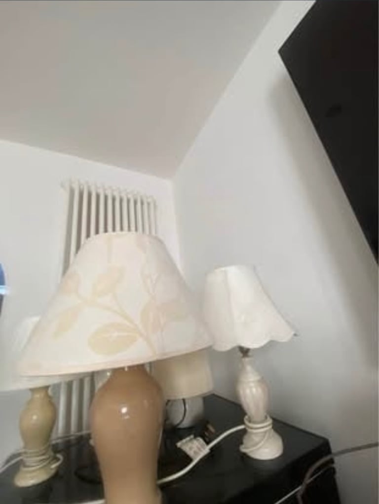 image for Bundle of table lamps free