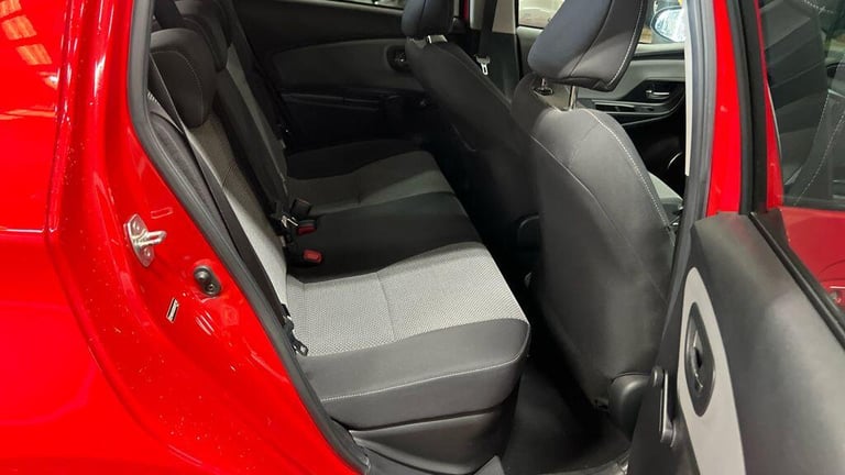  Toyota Yaris 1.5 VVT-h Icon E-CVT Euro 6 5dr Petrol/Electric Hybrid Automatic