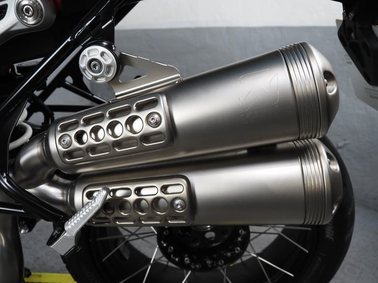 2021 BMW R NINET Urban GS,1500 miles Option 719, Akrapovic stunning bike