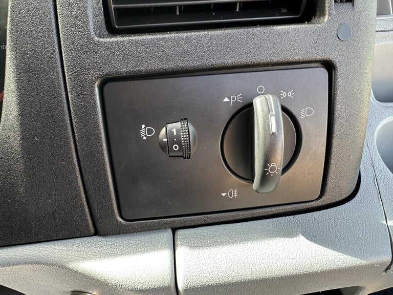 2013 Ford Transit 2.2 TDCi 350 Panel Van 3dr Diesel Manual FWD L2 H3 (209 g/km, 123 bhp) Panel Va...