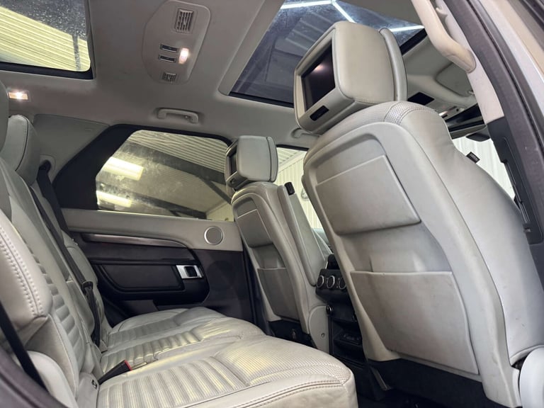 2017 Land Rover Discovery 3.0 Discovery Luxury HSE TD6 Auto 4WD 5dr SUV Diesel Automatic