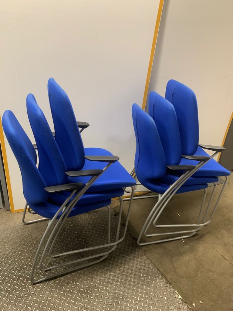 image for Kinnarps meeting and visior chairs in good condition (6 available)