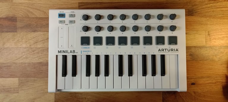 image for Arturia MiniLab MKII White MIDI Keyboard. 25 Keys