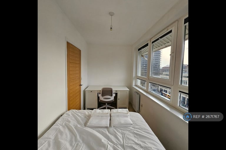 2 bedroom flat in St. Giles Court, Bristol, BS1 (2 bed) (#2671767)