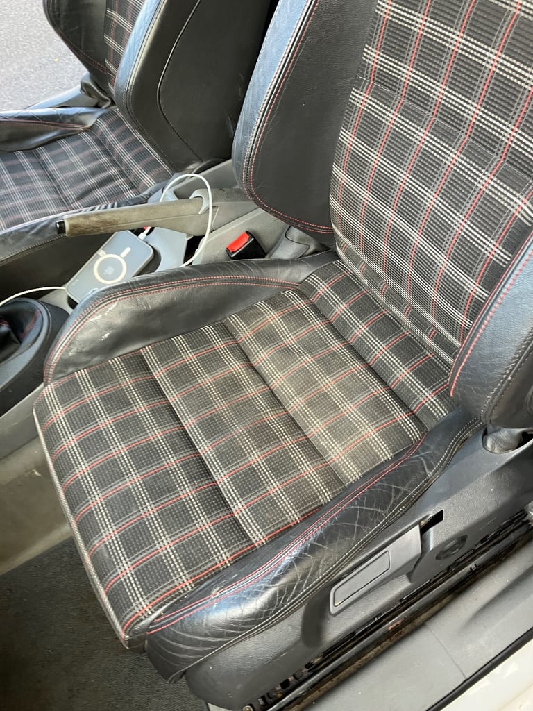 Volkswagen gti 2 front seats leather