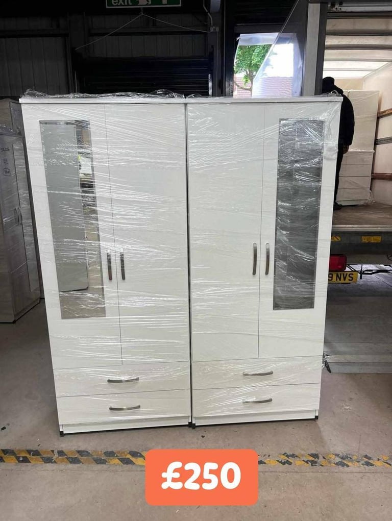 brand new wardrobe 5ft available