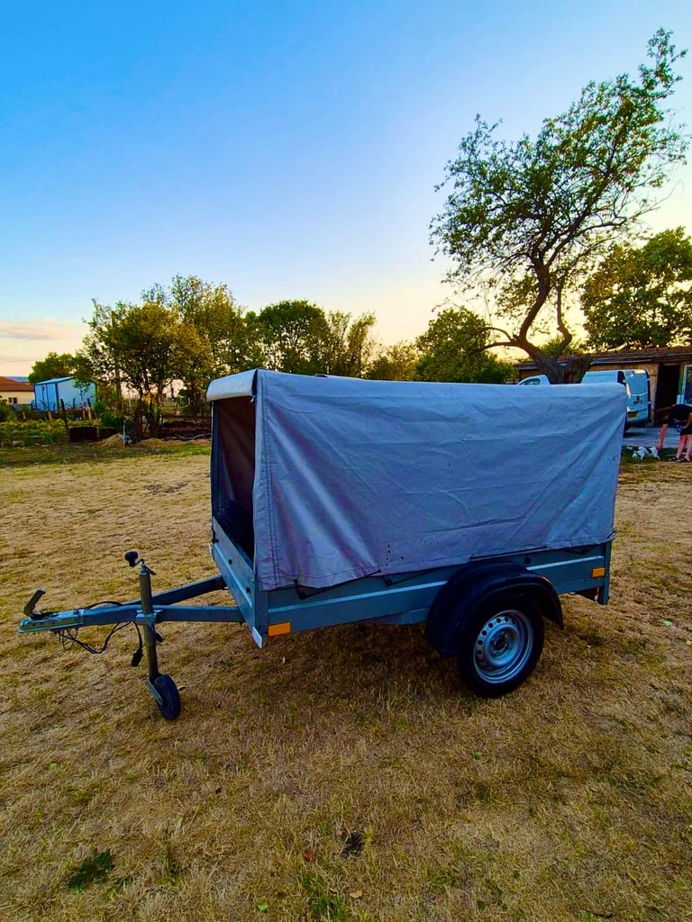 Car trailer