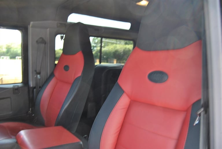 2015 Land Rover Defender XS Station Wagon TDCi [2.2] WINDOW VAN DIESEL Manual