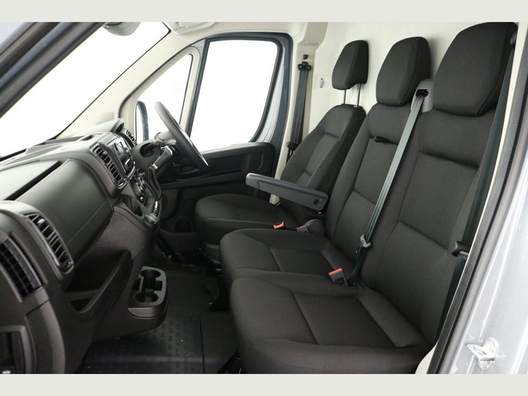 2025 Peugeot Boxer 2.2 BlueHDi 140 L3H2 335 Professional Auto PANEL VAN Diesel Automatic