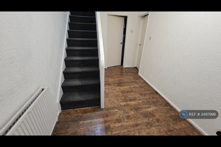 3 bedroom house in Smithy Lane, Leeds, WF3 (3 bed) (#2497998)