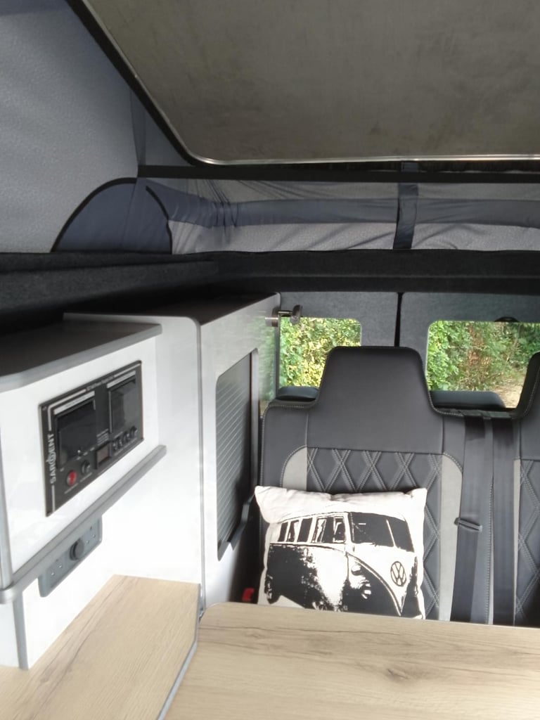 Volkswagen TRANSPORTER T28 S-LINE TD. CAMPERVAN 