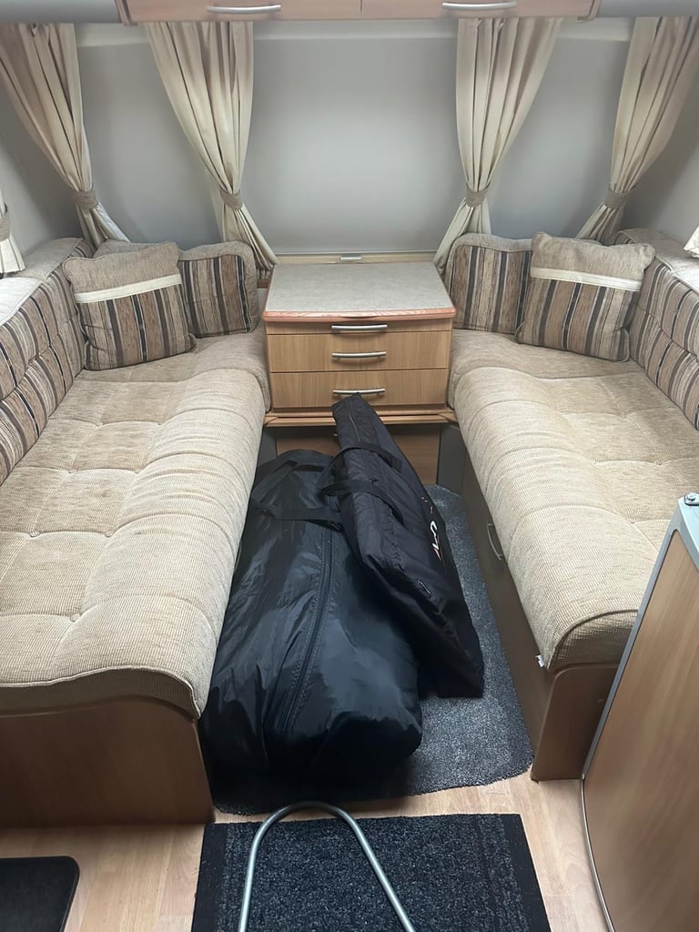 2008 Swift charisma 555 4 Berth with fixed bed