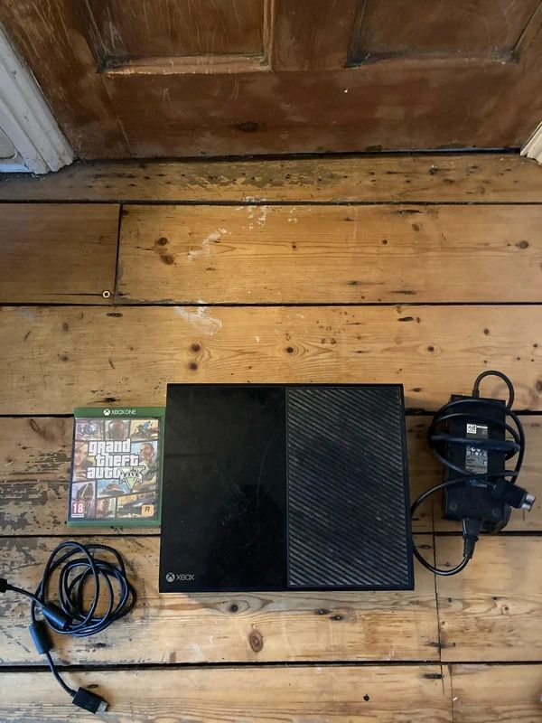 Xbox one console gta v fully working no controller