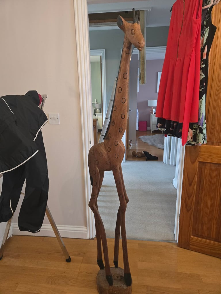 image for Wooden Giraffe 6ft tall