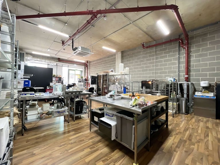 450 sqft Creative Space | Workshop | Private Office | Artist Studio| Workspace in Hackney Wick E9