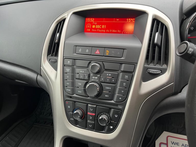 2010 Vauxhall Astra 1.4 16v Exclusiv Euro 5 5dr HATCHBACK Petrol Manual