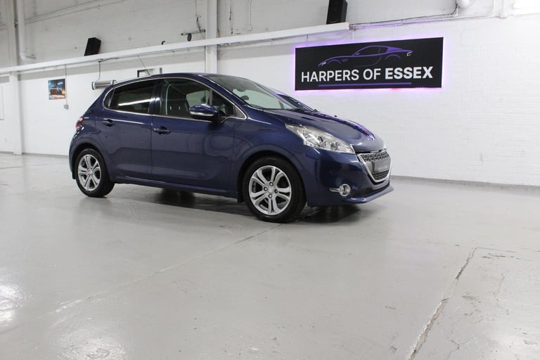 image for 2013 Peugeot 208 1.2 VTi Allure Euro 5 5dr HATCHBACK Petrol Manual