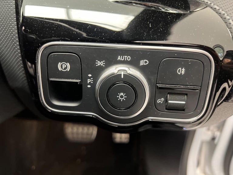 2022 Mercedes-Benz A-Class 1.3 A180 AMG Line (Premium) 7G-DCT Euro 6 (s/s) 5dr HATCHBACK Petrol A...