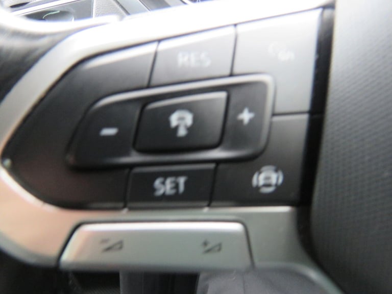 2021 Volkswagen Tiguan 1.5 TSI Life Euro 6 (s/s) 5dr ESTATE Petrol Manual