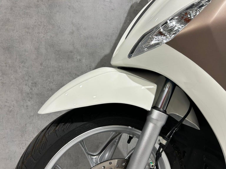 2023 Piaggio Medley 125 - 1332 miles