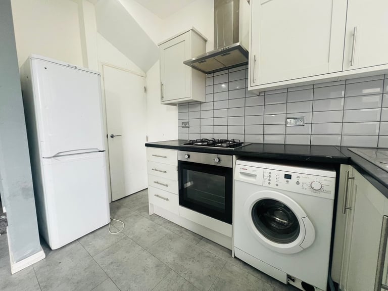 2 Bed House LS8 5** AVAILABLE NOW 