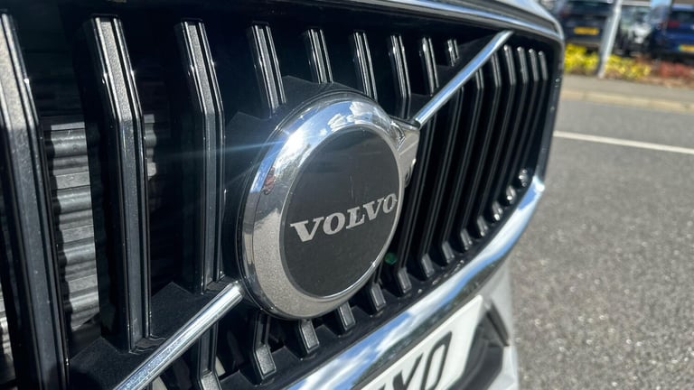 2021 Volvo XC60 2.0 B4D Momentum 5dr AWD Geartronic ESTATE DIESEL Automatic