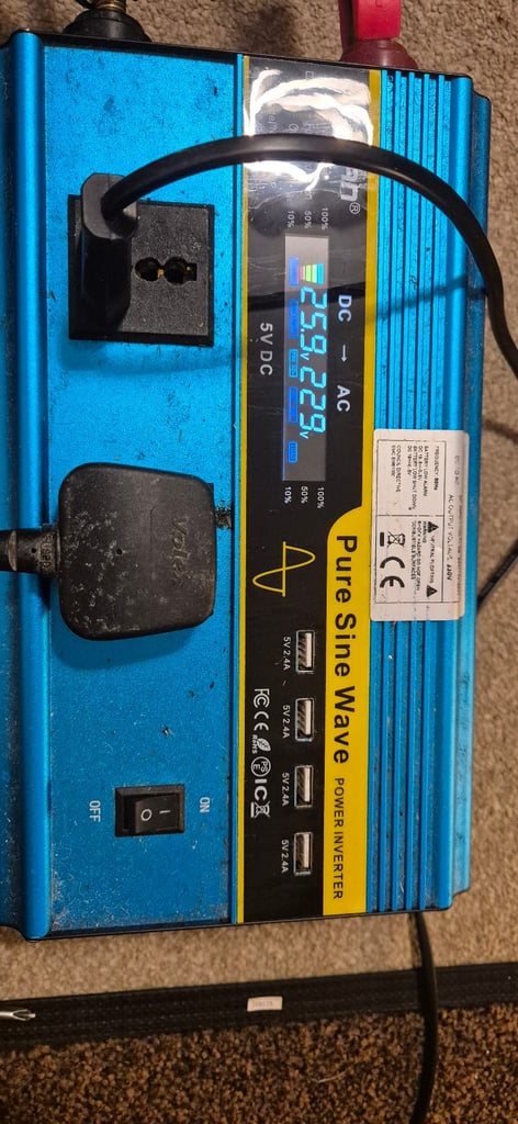 Power inventer 12V and 24V to 230V with portable battery 24V and charger.