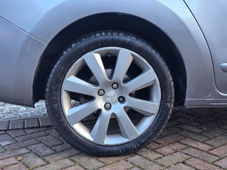 2015 Peugeot 5008 1.6 BlueHDi Allure ETG Euro 6 (s/s) 5dr MPV Diesel Automatic