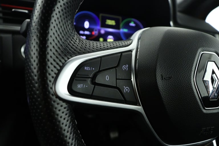 2022 Renault Captur 1.6 E-TECH Hybrid 145 R.S. Line 5dr Auto Hatchback Hybrid Automatic
