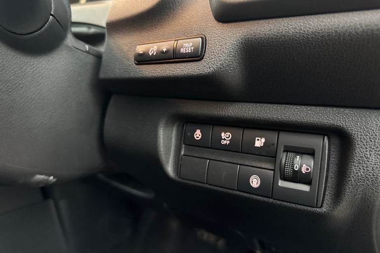 2022 Nissan Leaf 110kW N-Connecta 39kWh 5dr Auto Hatchback Electric Automatic