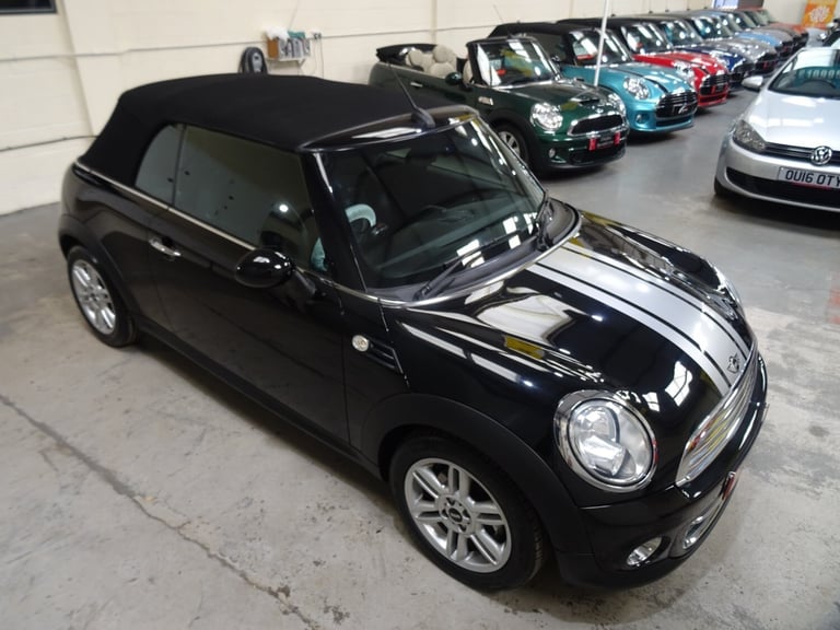 Mini Convertible 1.6 Cooper 2dr Automatic **LOW MILEAGE*ONLY 26000 MILES**
