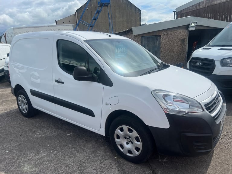 2019 Peugeot Partner 636 SE 67 Van Auto PANEL VAN Electric Automatic