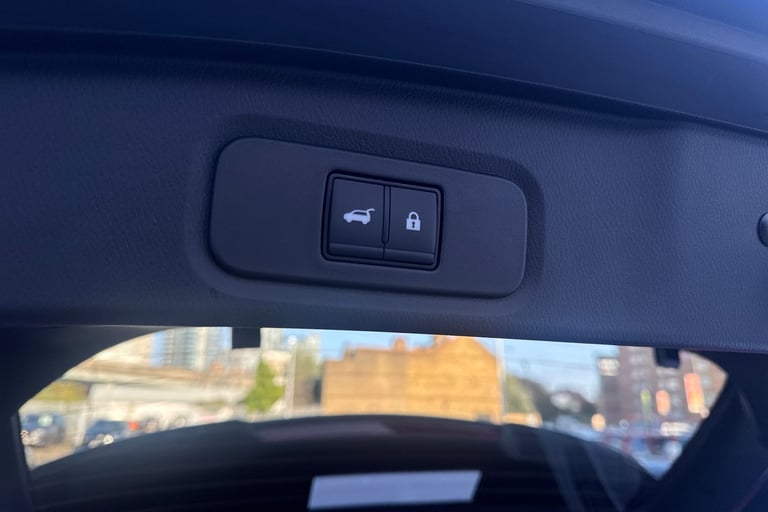 2025 Nissan Qashqai 1.3 DiG-T MH Tekna 5dr Hatchback Petrol Manual