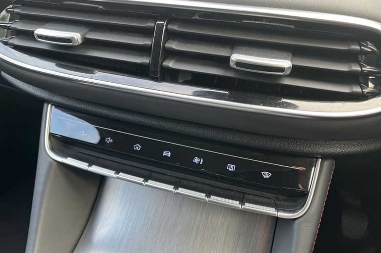 2024 MG MG HS 1.5 T-GDI TROPHY 5DR Hatchback Petrol Manual