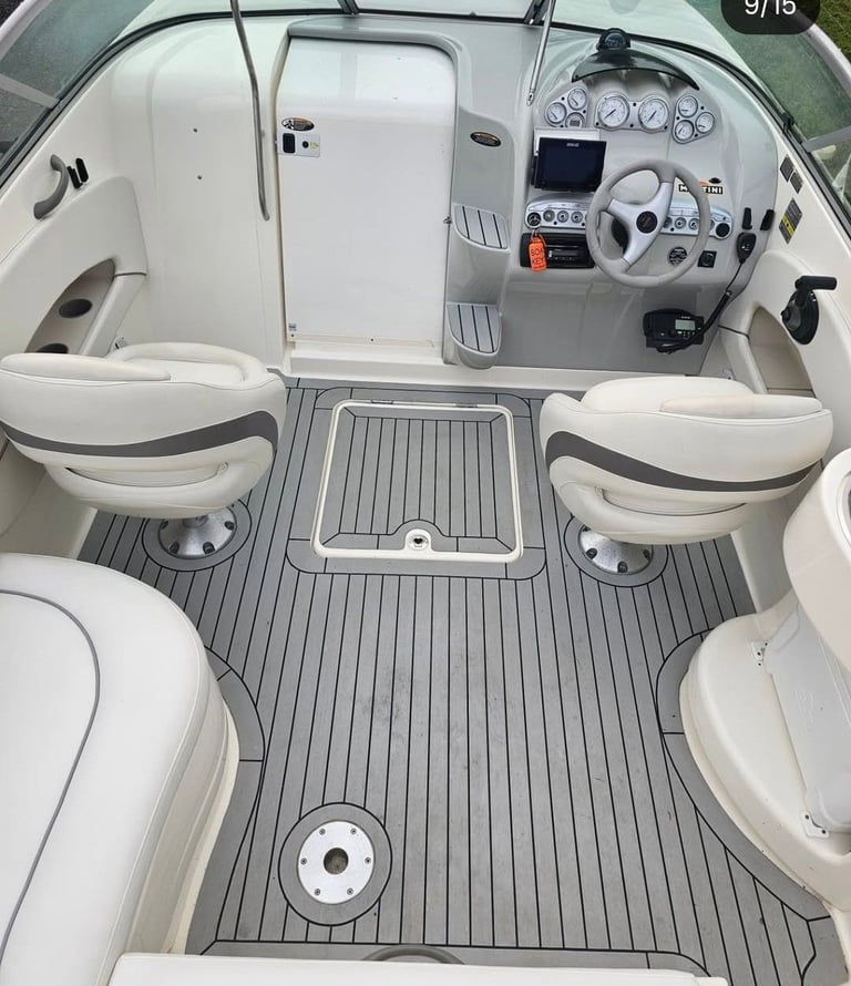 Maxum 2400sc3 cuddy cabin sports boat speedboat 