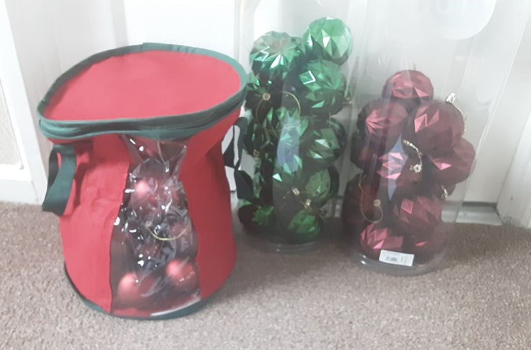Bundle of 60 Christmas Baubles 