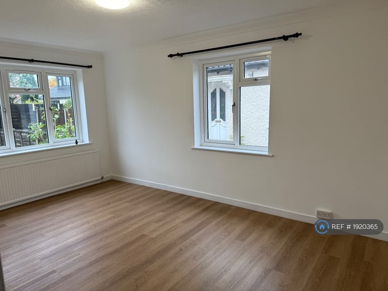 3 bedroom house in Bagley Close, West Drayton, UB7 (3 bed) (#1920365)