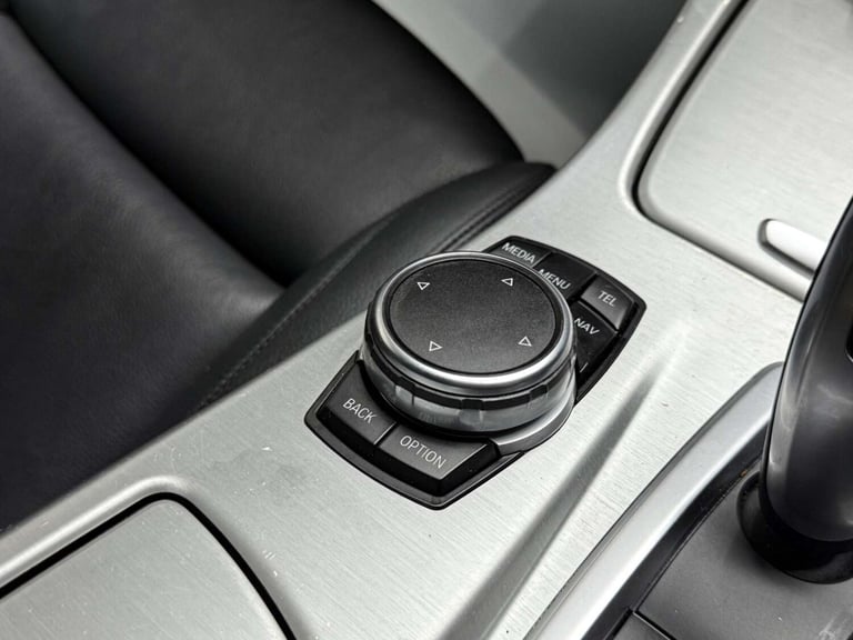 2015 BMW 5 Series 3.0 535i ActiveHybrid 5 M Sport Auto Euro 6 (s/s) 4dr Saloon Hybrid Automatic