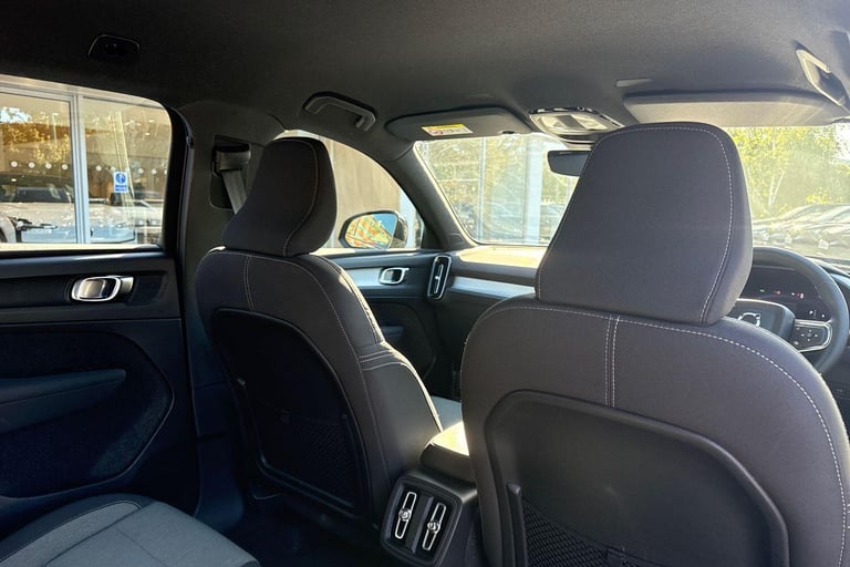 2023 Volvo XC40 2.0 B3 MHEV Plus SUV 5dr Petrol Hybrid DCT Auto Euro 6 (s/s) (163 ps) ESTATE Petr...