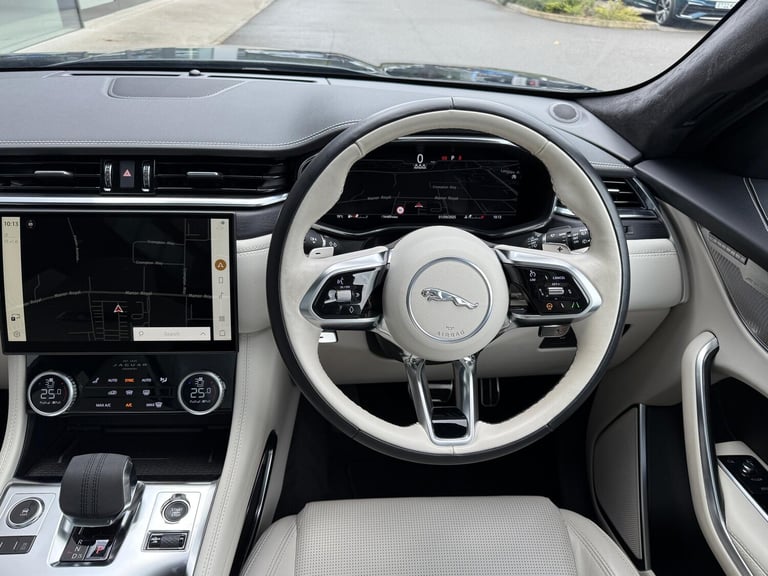 2023 Jaguar F-Pace 2.0 D200 R-Dynamic HSE Black 5dr Auto AWD ESTATE DIESEL Automatic