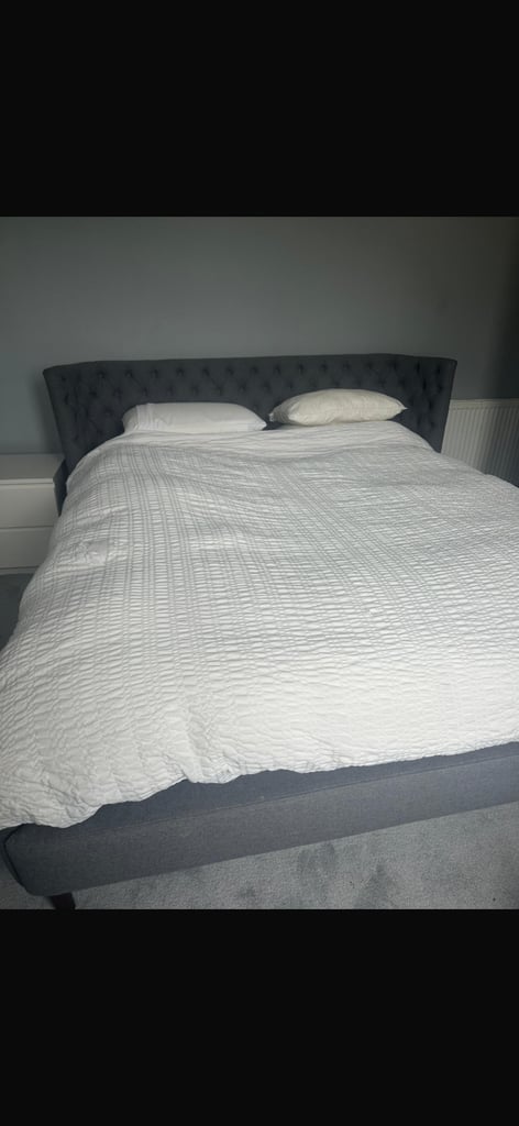 Super kingsize bed 