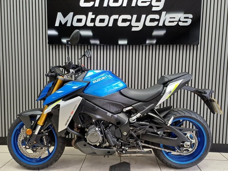 Suzuki GSXS1000   22 plate  only 6615 miles  full service history  delivery p...