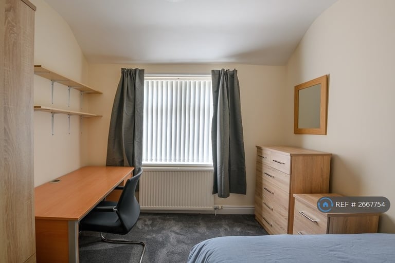 4 bedroom house in Colgate Crescent, Manchester, M14 (4 bed) (#2667754)