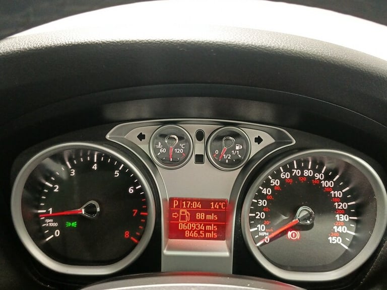2010 Ford Focus 1.6 Titanium 5dr Auto HATCHBACK PETROL Automatic