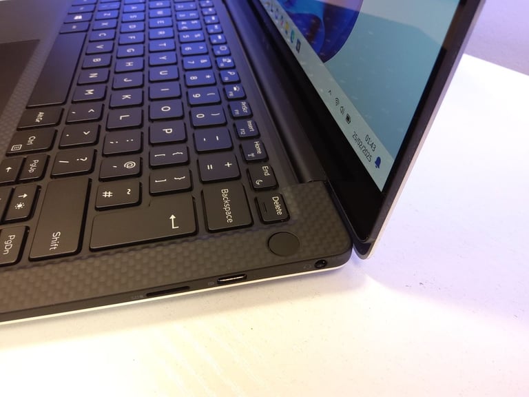 **DELL XPS 13 9380 - INTEL I7 8565U - 1TB SSD 16GB RAM - WINDOWS 11 - NEW BATTERY**