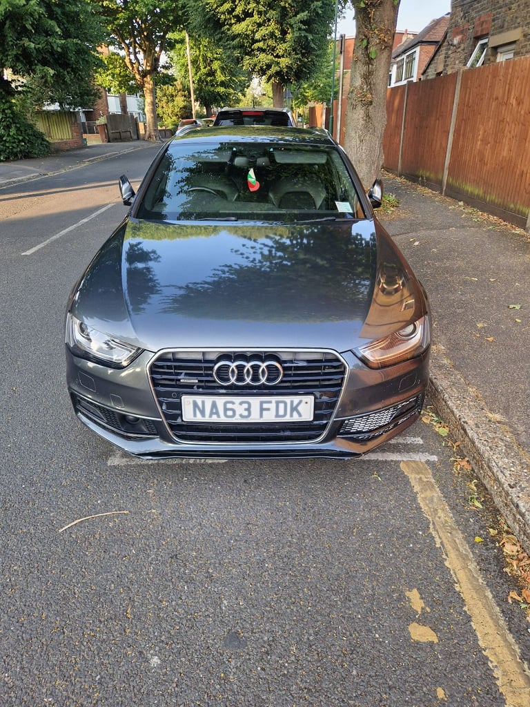 image for Audi, A4, Estate, 2013, Semi-Auto, 1984 (cc), 5 doors