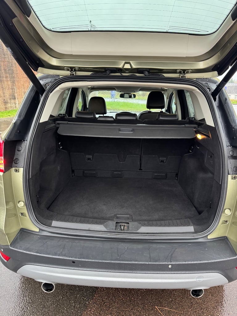 Ford, KUGA, Hatchback, 2014, Manual, 1997 (cc), 5 doors